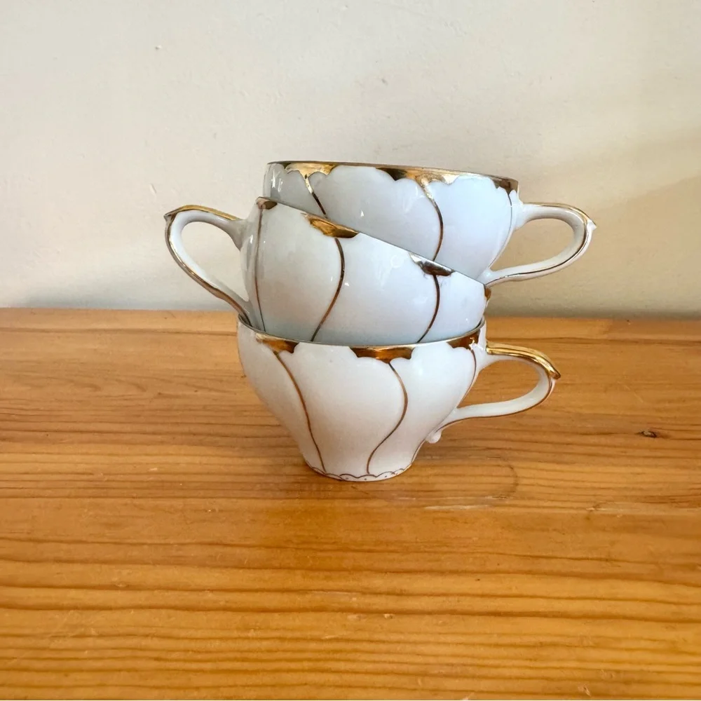 Vintage Yamaka Tea Cup with Gold Swirl Accents Japan Set of 3